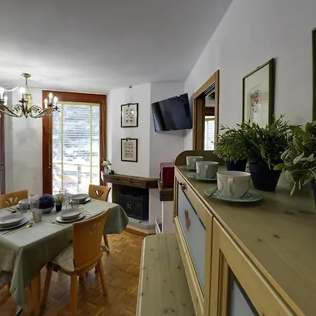 Dulci Du Mont Blanc Apartment *